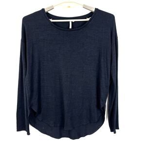 Banana Republic The Signature Tee Black Long Sleeve Medium minimal casual basic